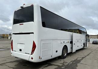 Междугородный автобус Zhong Tong 6127 White 53 места