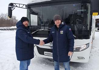 Междугородный автобус ZHONG TONG 6127 WHITE 2025 на 53 места